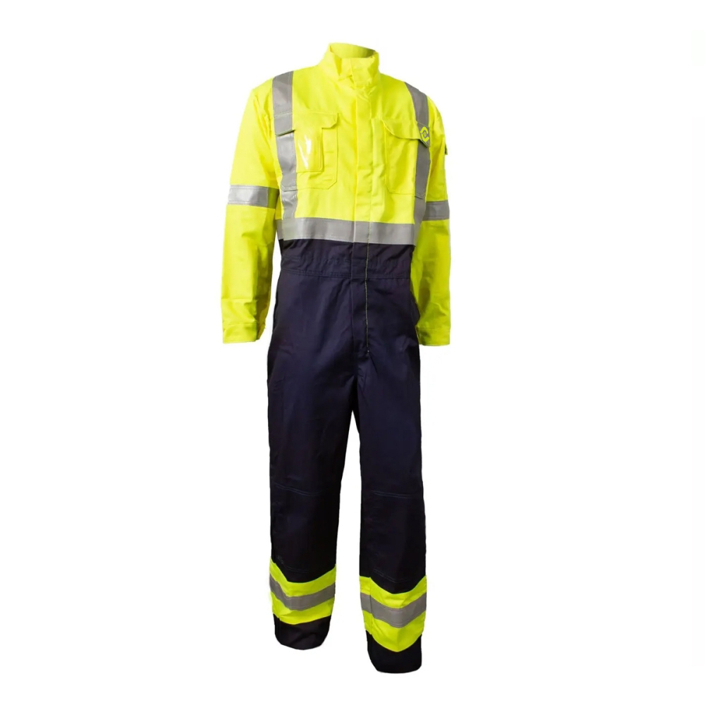 Lightweight and Packable Rain Work Suits for Extreme Weather Conditions